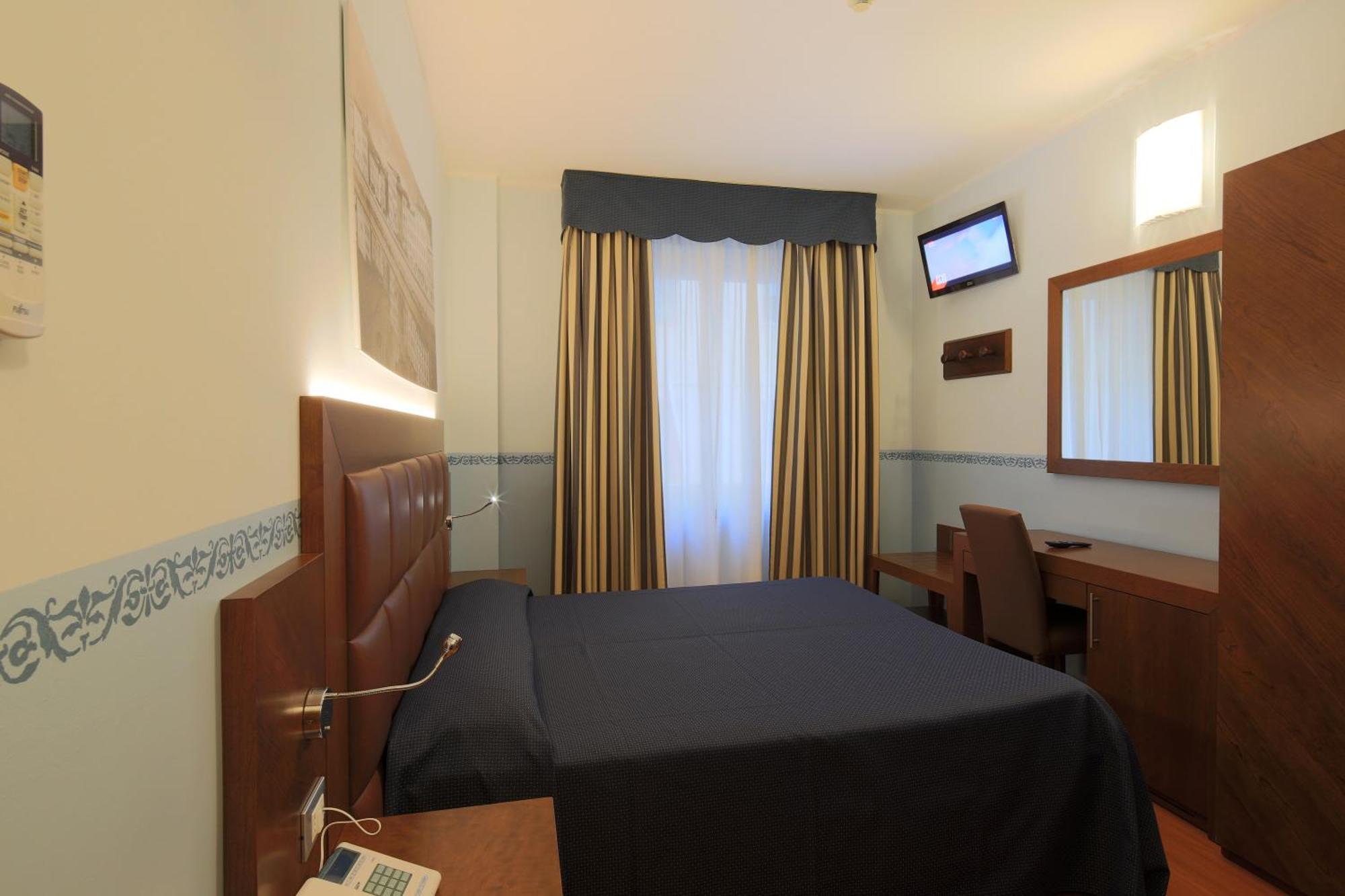 Hotel Terminus & Plaza Pisa Exterior photo